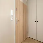 Beige In With Parking And Air Conditioned Living By Renters