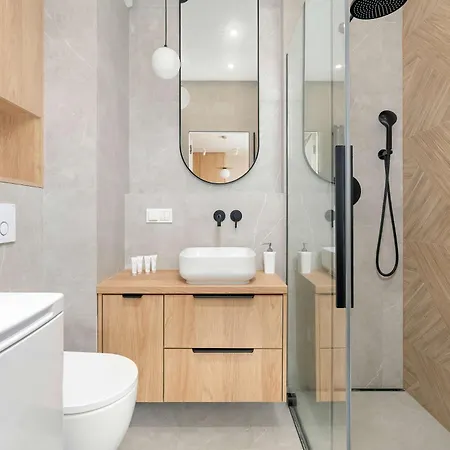 Beige In With Parking And Air Conditioned Living By Renters * Poznań