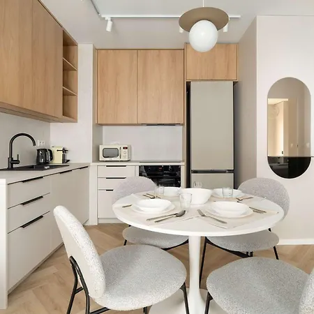 Apartament Beige In With Parking And Air Conditioned Living By Renters Poznań