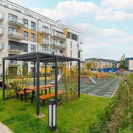 Beige In With Parking And Air Conditioned Living By Renters Poznań