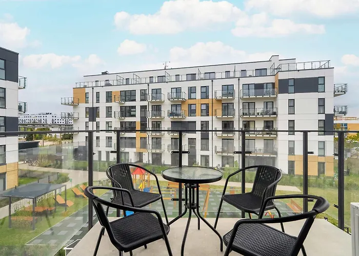 Beige In With Parking And Air Conditioned Living By Renters Poznan