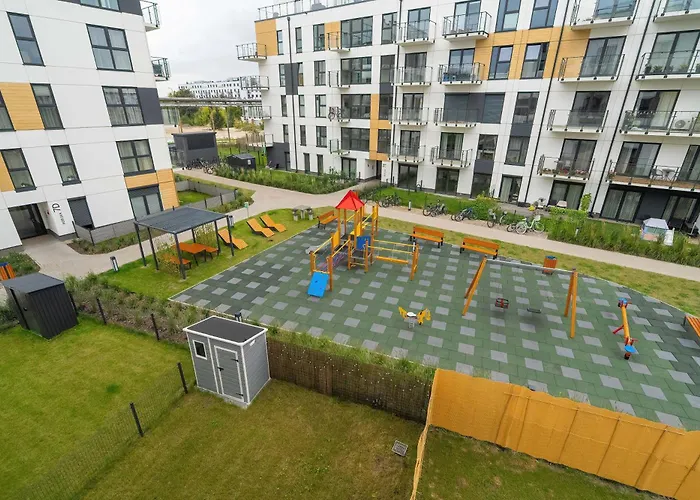 Apartamento Beige In With Parking And Air Conditioned Living By Renters *